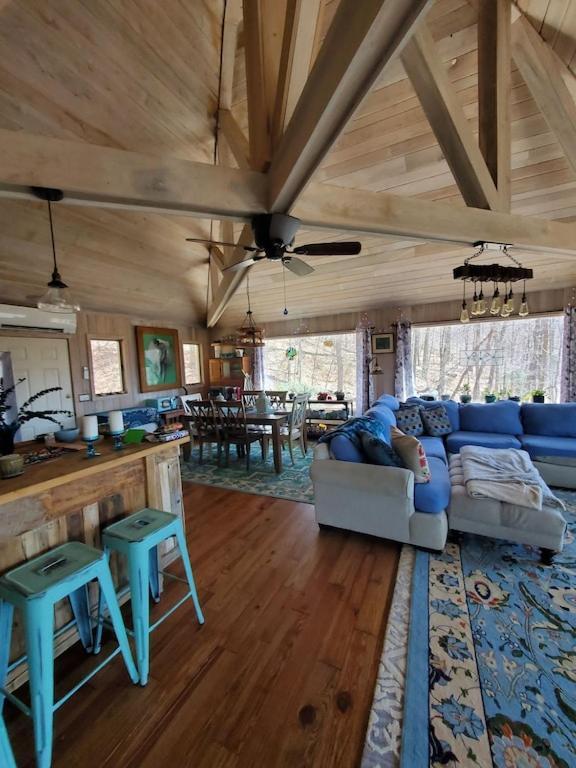 Treehouse Cathedral In Blue Ridge Mountains, Nc Villa Burnsville Eksteriør billede
