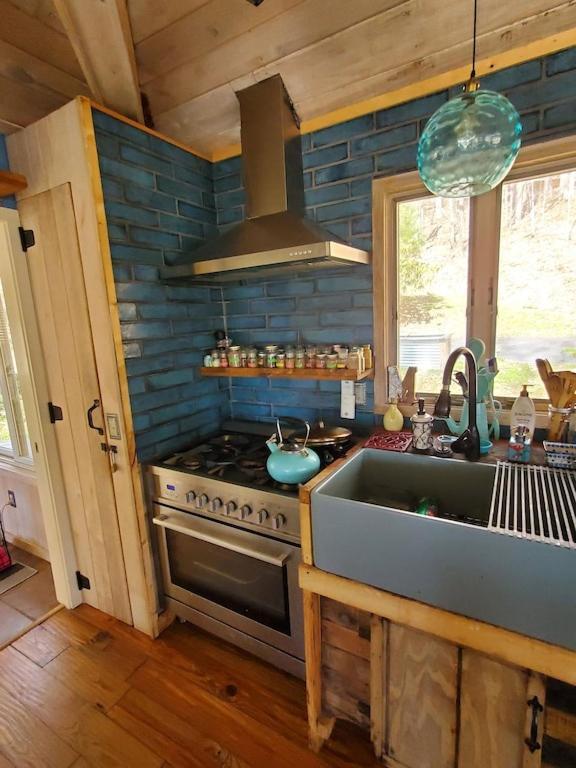 Treehouse Cathedral In Blue Ridge Mountains, Nc Villa Burnsville Eksteriør billede
