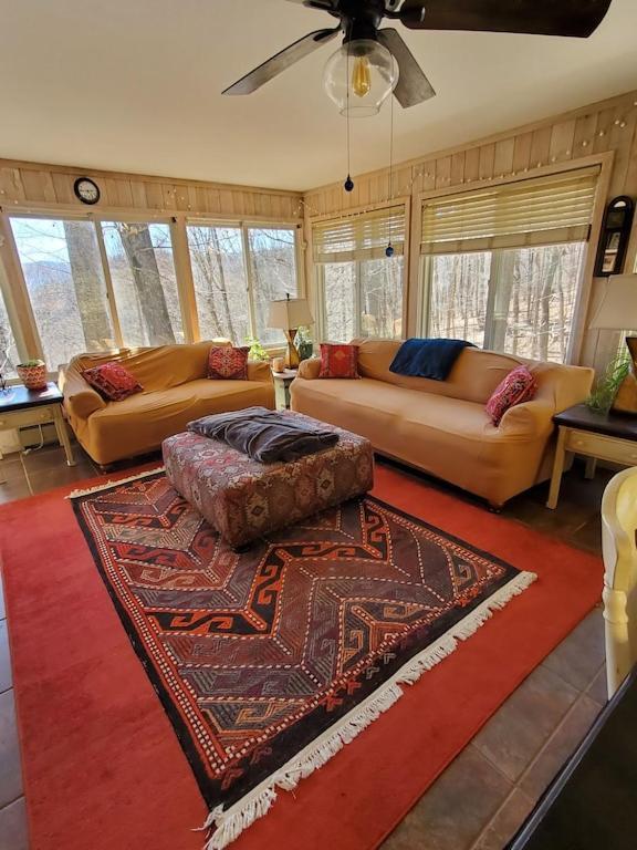 Treehouse Cathedral In Blue Ridge Mountains, Nc Villa Burnsville Eksteriør billede